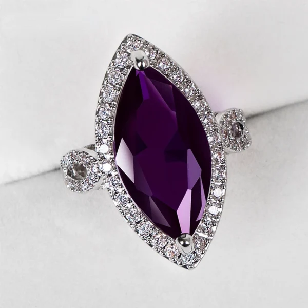 Classic Ring 10 * 20mm Large Amethyst Gem Horse Eye Zircon Women's High Grade Jewelry Women's Party Jewelry Wholesale